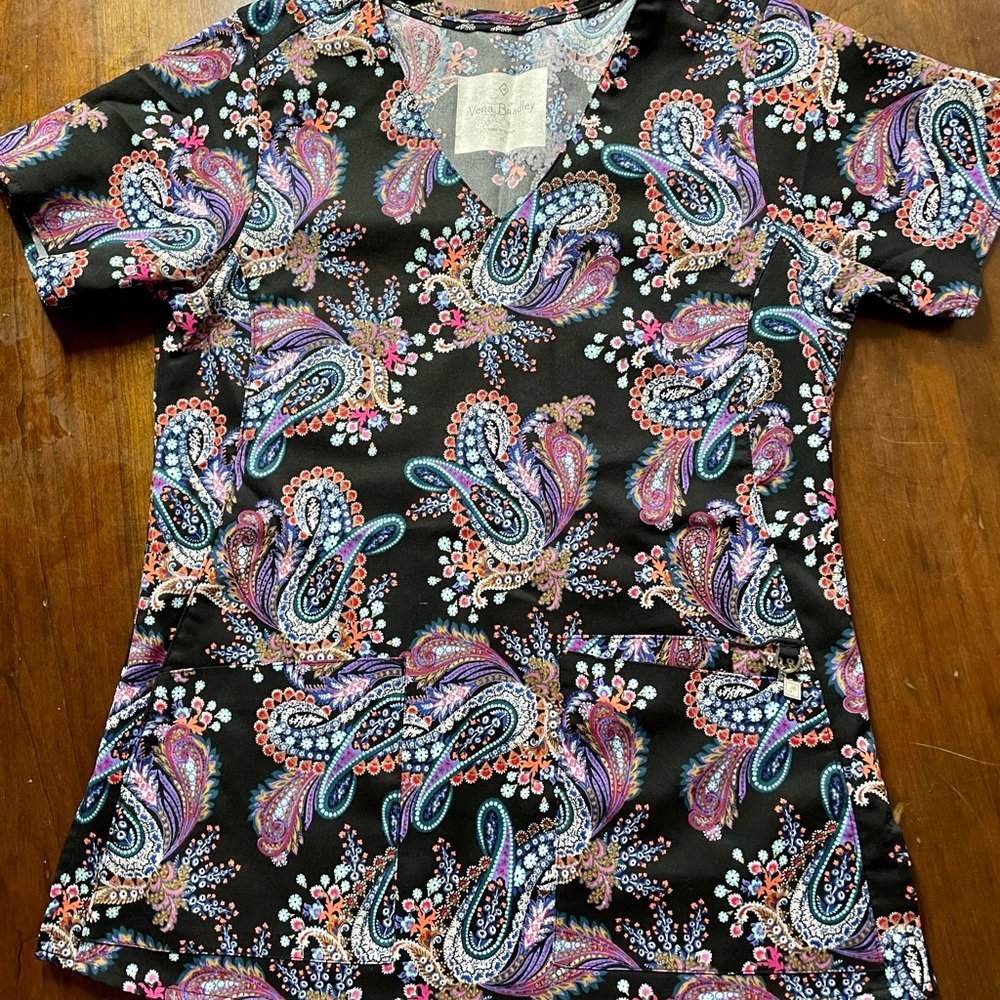 Small Vera Bradley scrub top